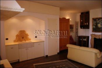 Villa arredata con balcone Ceglie - loseto