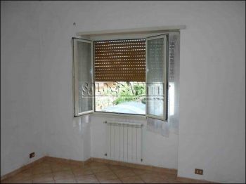 Bilocale con posto auto Via di morena