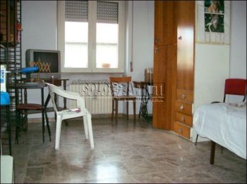 Appartamento arredato con balcone Cappelle Sul Tavo
