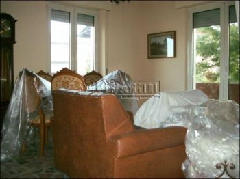 Appartamento arredato con balcone Cappelle Sul Tavo