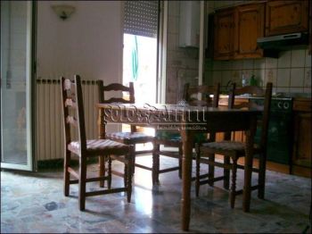 Appartamento arredato con balcone Cappelle Sul Tavo