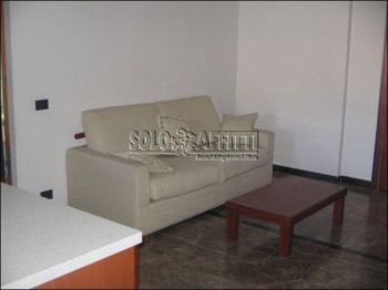 Trilocale arredato con terrazzo Ostia