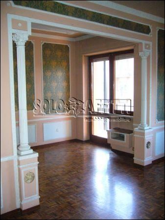 Appartamento con posto auto e balcone