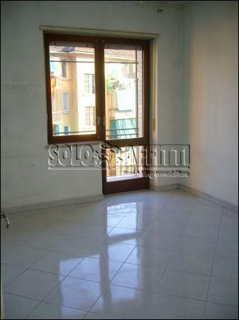Appartamento con posto auto e balcone