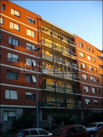 Appartamento con posto auto e balcone