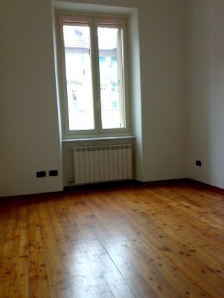 Casa con balcone Parella