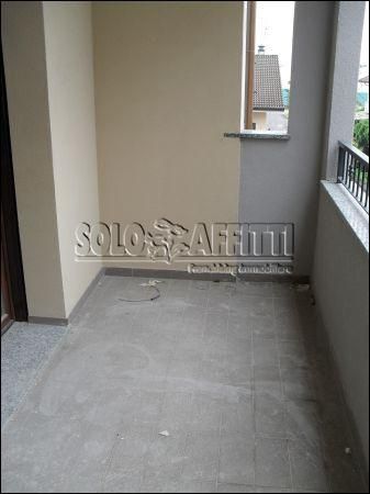 Bilocale con balcone e garage Pogliano Milanese