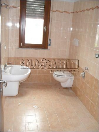 Bilocale con balcone e garage Pogliano Milanese