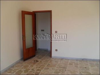 Casa con garage e balcone Gramsci