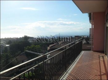 Casa con garage e balcone Gramsci