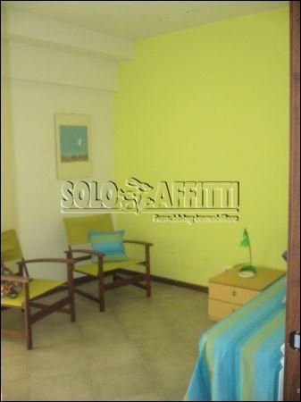 Appartamento arredato con balcone V.le vittorio veneto