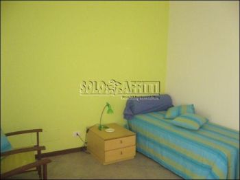 Appartamento arredato con balcone V.le vittorio veneto