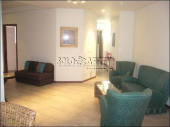 Appartamento arredato con balcone V.le vittorio veneto