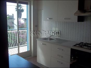Appartamento arredato con balcone Acitrezza