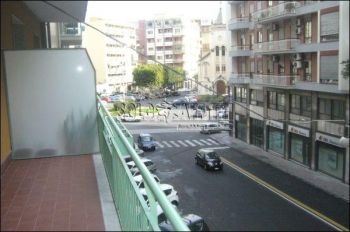 Casa con balcone Via g. leopardi