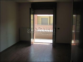 Trilocale con balcone Crescenzago - gorla