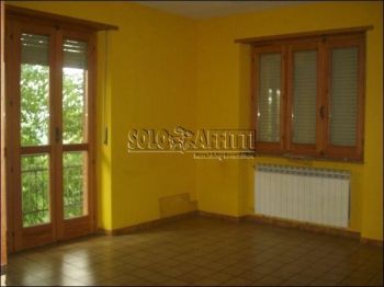 Trilocale con posto auto e balcone Caselette