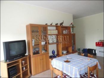 Appartamento arredato con garage Villaggio giardino