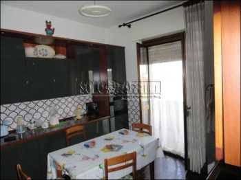 Appartamento arredato con garage Villaggio giardino