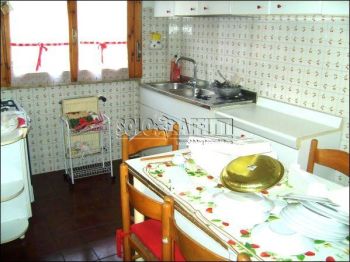 Casa arredata con posto auto Tiburtina-colli aniene