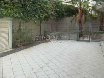 Casa con balcone e garage Via galermo