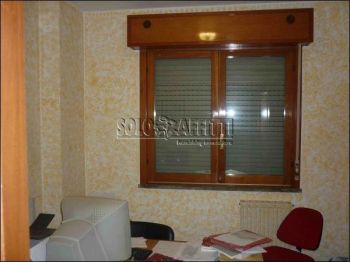 Casa con balcone e posto auto Kennedy