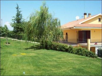 Villa arredata con posto auto Montesilvano