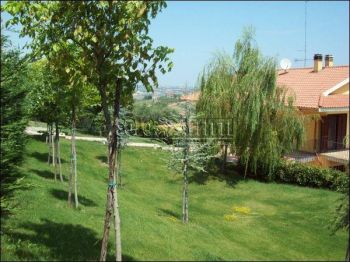 Villa arredata con posto auto Montesilvano
