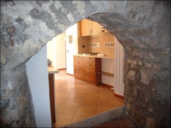 Casa arredata con posto auto Appio latino, appia nuova, appio pignatelli, capannelle