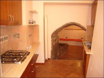 Casa arredata con posto auto Appio latino, appia nuova, appio pignatelli, capannelle