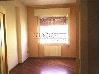 Appartamento con posto auto e balcone