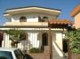 Villa con aria condizionata e balcone