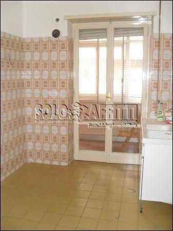 Casa con balcone V.le vittorio veneto