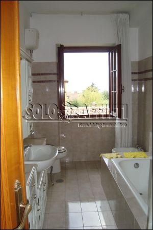 Casa con balcone Giustiniana, olgiata, cesano