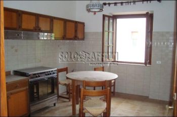 Casa con balcone Giustiniana, olgiata, cesano
