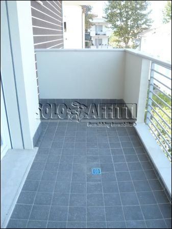 Monolocale con garage e balcone Viserba monte