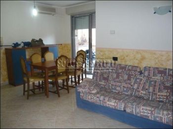 Appartamento arredato con balcone Rivazzurra monte