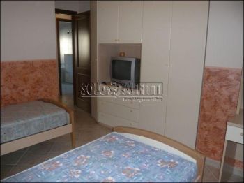 Appartamento arredato con balcone Rivazzurra monte