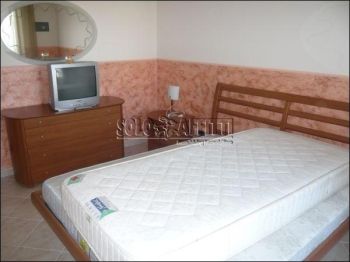 Appartamento arredato con balcone Rivazzurra monte