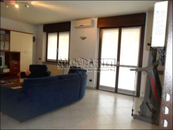 Casa arredata con balcone Testona