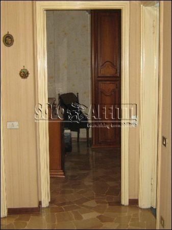 Trilocale arredato con balcone Buccinasco