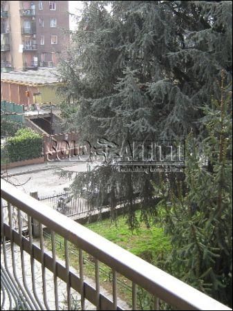 Trilocale arredato con balcone Buccinasco