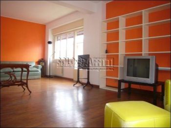 Appartamento arredato con balcone Eur, laurentino, checchignola, montagnola, fonte meravigliosa