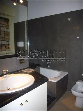Appartamento arredato con balcone Eur, laurentino, checchignola, montagnola, fonte meravigliosa