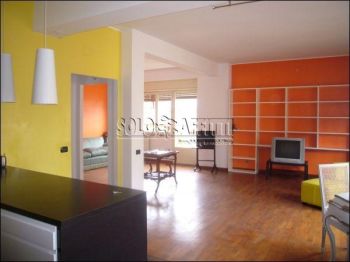Appartamento arredato con balcone Eur, laurentino, checchignola, montagnola, fonte meravigliosa