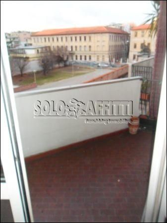 Monolocale arredato con balcone Via padova