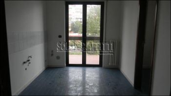 Appartamento con balcone e garage Poggiofranco