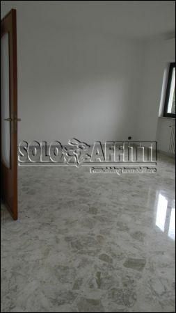 Appartamento con balcone e garage Poggiofranco