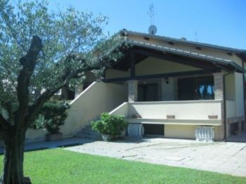 Villa con giardino Infernetto, axa, casal palocco, madonnetta a roma - Altre fotografie