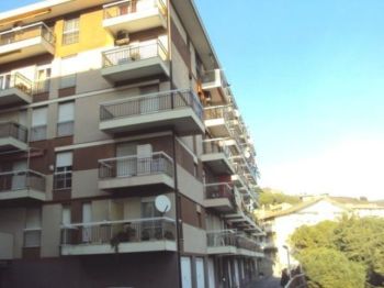 Appartamento con balcone e garage Rivarolo - Altre fotografie
